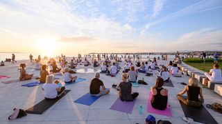Međunarodni dan joge na Pozdrav suncu