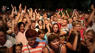 Dan Općine Vir proslavljen uz spektakularni koncert Prljavog Kazališta i vatromet Dan Općine Vir proslavljen uz spektakularni koncert Prljavog Kazališta i vatromet