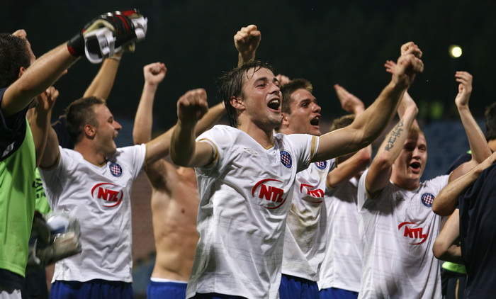 Bukurest, 260810.
Gradski stadion.
Uzvratna utakmica cetvrtog kola kvalifikacija za Europsku ligu izmedju Uniree i Hajduka.
Na fotografiji: slavlje igraca Hajduka.
Foto: Ante Cizmic / CROPIX
