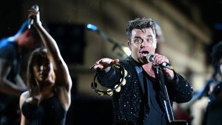 13.08.2013., Zagreb – Britanski pjevac Robbie Williams odrzao je koncert na maksimirskom stadionu u sklopu turneje Take the crown. Photo: Petar Glebov/Pixsell 13.08.2013., Zagreb – Britanski pjevac Robbie Williams odrzao je koncert na maksimirskom stadionu u sklopu turneje Take the crown. Photo: Petar Glebov/Pixsell