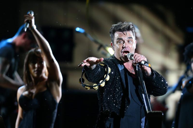 13.08.2013., Zagreb – Britanski pjevac Robbie Williams odrzao je koncert na maksimirskom stadionu u sklopu turneje Take the crown. Photo: Petar Glebov/Pixsell 13.08.2013., Zagreb – Britanski pjevac Robbie Williams odrzao je koncert na maksimirskom stadionu u sklopu turneje Take the crown. Photo: Petar Glebov/Pixsell