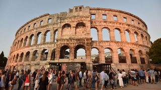 Koncert Olivera Dragojevića i Zlatana Stipišića u pulskoj Areni. Kao gosti nastupili su 2CELLOS. Photo: Duško Marušić/PIXSELL