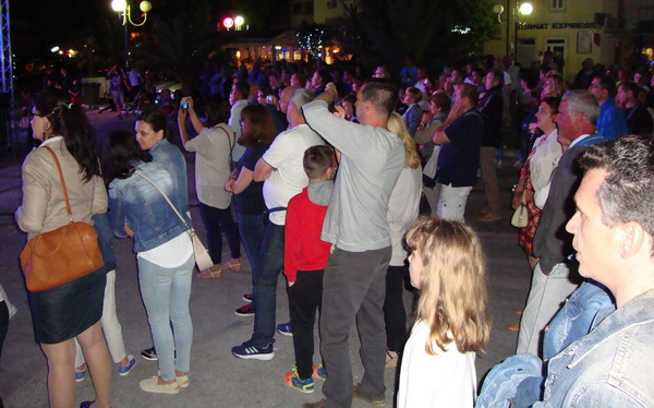 Klapa Cambi održala cjelovečernji koncert na biogradskoj rivi. Foto: Gordana Šarić Klapa Cambi održala cjelovečernji koncert na biogradskoj rivi. Foto: Gordana Šarić