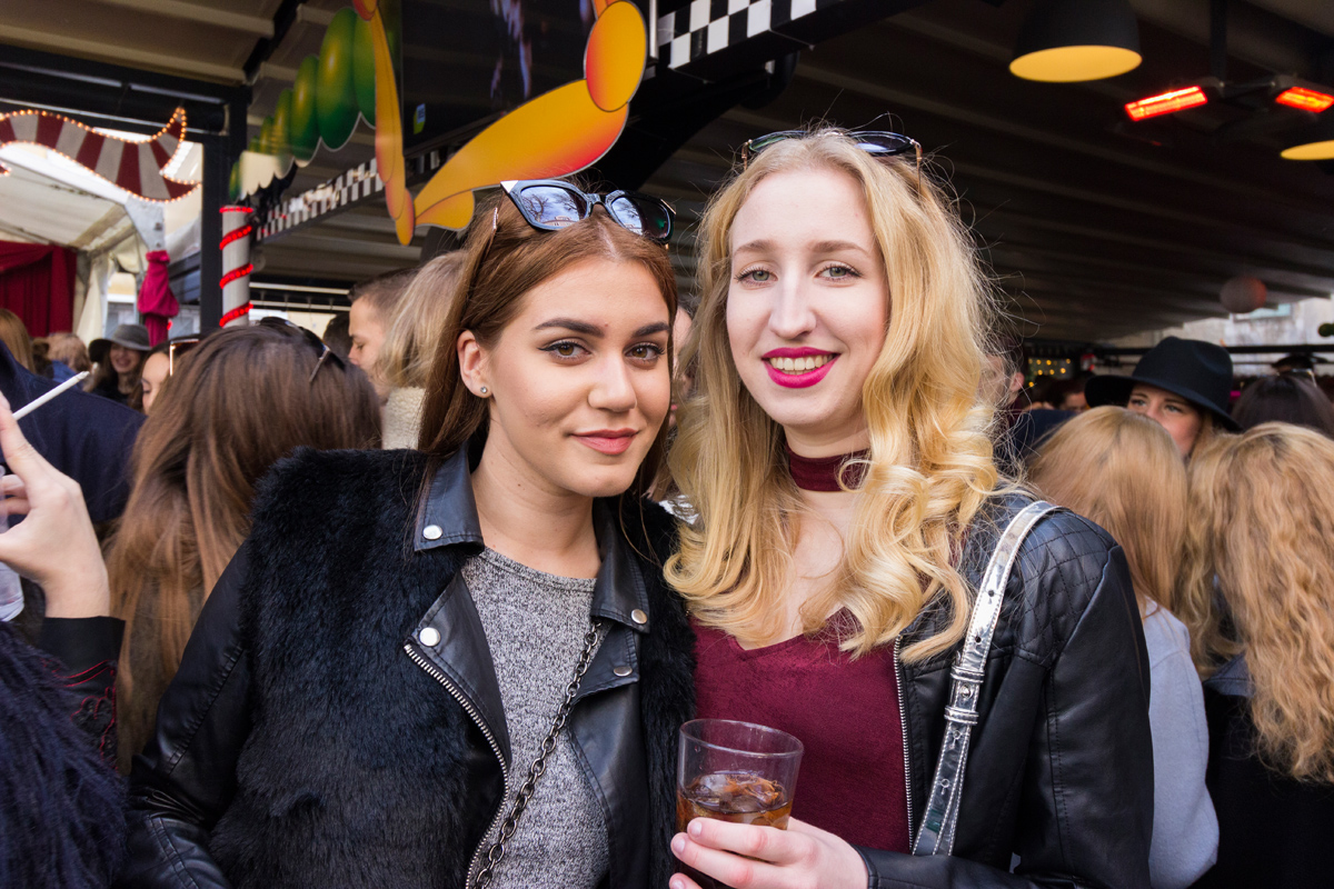 Badnjak 2016: Blagdanski đir po gradu 24. prosinca Badnjak 2016: Blagdanski đir po gradu 24. prosinca