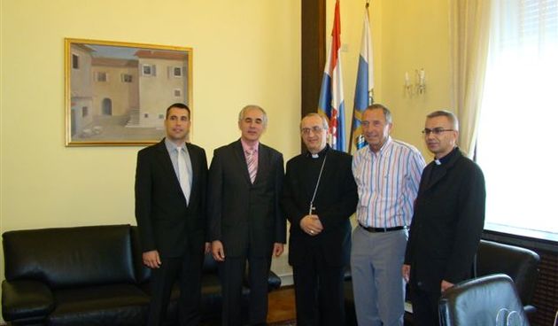 Župan Zrilić primio mons. Puljića, zadarskog nadbiskupa