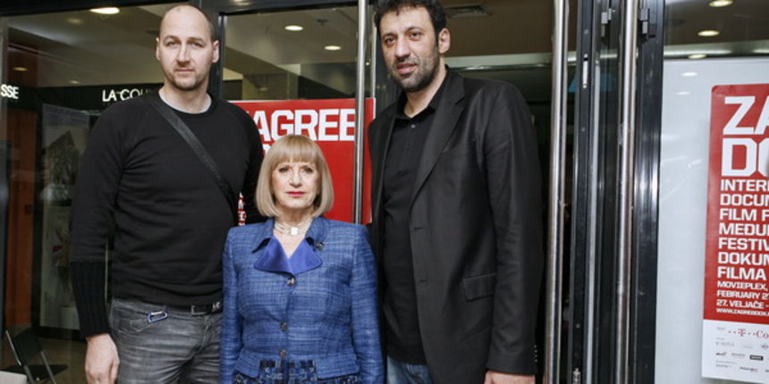 Zagreb, 030311. Kaptol centar, kino Cinemax, Zagrebdox festival dokumentarnog filma, premijera filma Nekoc braca o Drazenu Petrovicu cija je tema prijateljstvo dvojice kosarkasa NBA lige Drazena Petrovica i Vlade Divca. Na fotografiji: Dino Radja, Biserka Zagreb, 030311. Kaptol centar, kino Cinemax, Zagrebdox festival dokumentarnog filma, premijera filma Nekoc braca o Drazenu Petrovicu cija je tema prijateljstvo dvojice kosarkasa NBA lige Drazena Petrovica i Vlade Divca. Na fotografiji: Dino Radja, Biserka