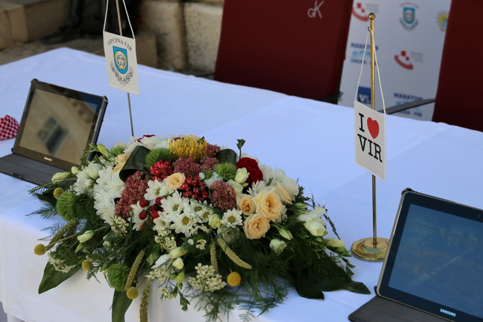 Na zadarskom Narodnom trgu najavljen Virski maraton 2016. Foto: Kažimir Škrbić/Virski list Na zadarskom Narodnom trgu najavljen Virski maraton 2016. Foto: Kažimir Škrbić/Virski list
