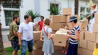 Simboličnim rušenjem zida započeo je urbani festival KvartArt na Voštarnici