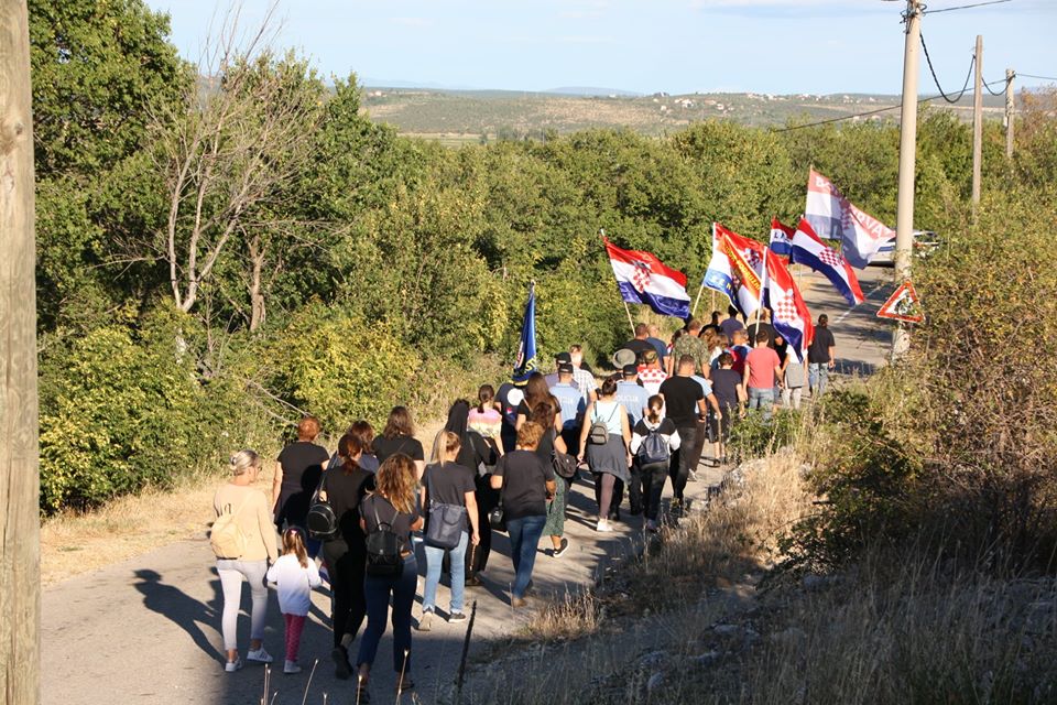 Koracima nade u istinu