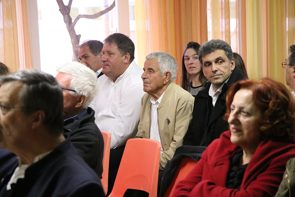 OŠ Stanovi- humanitarni klapski koncert