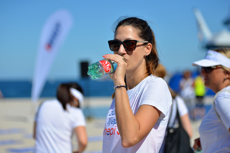 Stotinu vježbača na jutarnjem treningu Aktivne Hrvatske pozdravilo sunce Stotinu vježbača na jutarnjem treningu Aktivne Hrvatske pozdravilo sunce