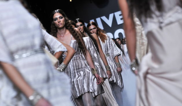 Zagreb, 061009.
West Gate.
Revija modne kuce Hippy Garden, u sklopu Cro a Portera. 
Foto: Boris Kovacev / CROPIX