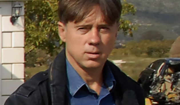 – ARHIVSKA FOTOGRAFIJA – 
Metkovic, 191011.
Metkovski gradonacelnik Stipe Gabric Jambo prijavio je Uskoku reketarenje.
U koordiniranoj akciji Uskoka i policije u Metkovicu su uhiceni Ivici Volarevic-Buc, predsjednik gradske organizacije HSP-a, Ivica Kazna