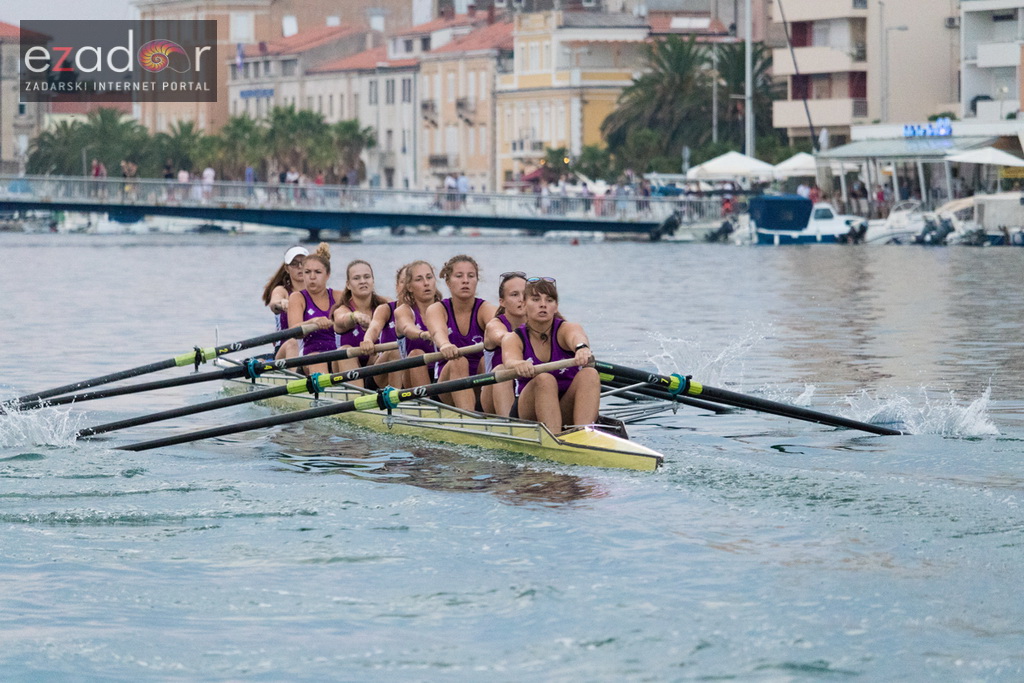 6. “Jadranov veslački dvoboj” osmeraca u uvali Jazine 6. “Jadranov veslački dvoboj” osmeraca u uvali Jazine