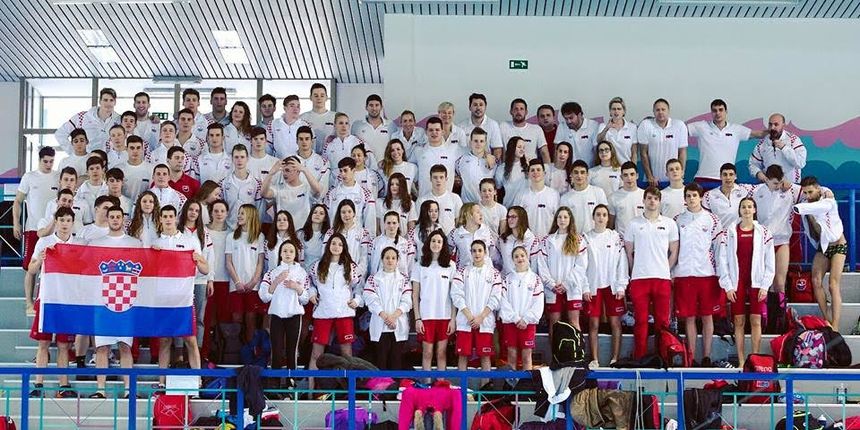 Plivačka reprezentacija Hrvatske na četveroboju – nastupila 4 plivača PK Zadar i trenerica Jospia Nekić