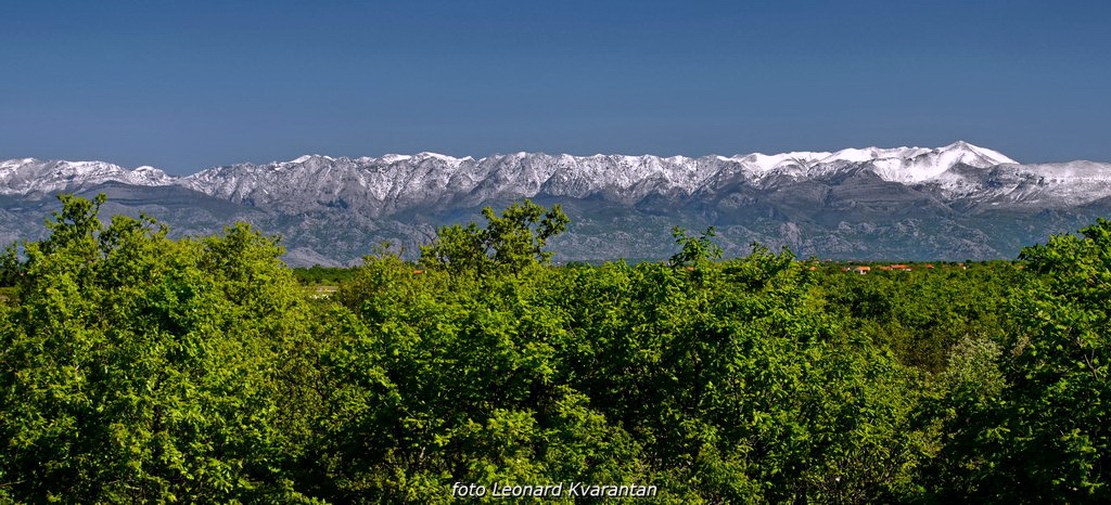 Malo proljetnozimskog ugođaja Južnog Velebita, viđeno sa ličke i morske strane. Foto:Leonard Kvarantan