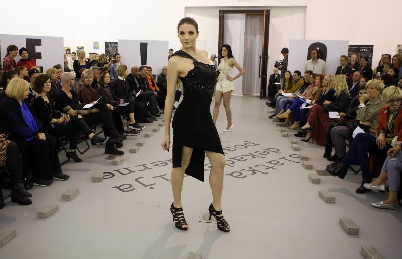 U sklopu tribine Moda osamdesetih – modni laboratorij za 21. stoljece odrzana odrzana modna revija Avangardna moda osamdesetih. Zvoncica Vuckovic. Photo: Robert Anic/PIXSELL