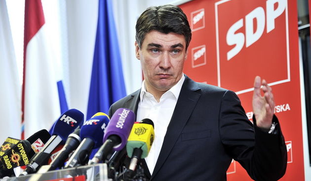 Zagreb, 170312.
Iblerov trg 9.
16. sjednica Glavnog odbora SDP-a, na kojoj se, izmedju ostalog bira i novi predsjednik stranke.
Na slici: predsjednik SDP-a Zoran Milanovic.
Foto: Boris Kovacev / CROPIX