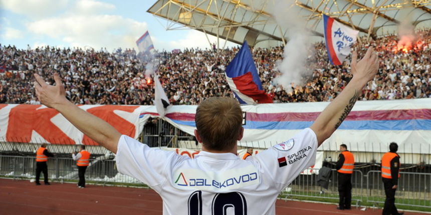 Split, 070410.
Stadion Poljud.
Uzvratna polufinalna nogometna utakmica Hrvatskog kupa izmedju Hajduka i Dinama.
Na fotografiji: Seniad Ibricic za 1:0.
Foto: Josko Ponos / CROPIX Split, 070410.
Stadion Poljud.
Uzvratna polufinalna nogometna utakmica Hrvatskog kupa izmedju Hajduka i Dinama.
Na fotografiji: Seniad Ibricic za 1:0.
Foto: Josko Ponos / CROPIX