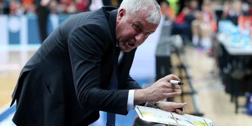 25.03.2016., KC Drazen Petrovic, Zagreb – Euroliga, TOP 16, skupina E,12. kolo, KK Cedevita – Fenerbahce Istanbul. Trener Fenerbachea Zeljko Obradovic. Photo: Dalibor Urukalovic/PIXSELL 25.03.2016., KC Drazen Petrovic, Zagreb – Euroliga, TOP 16, skupina E,12. kolo, KK Cedevita – Fenerbahce Istanbul. Trener Fenerbachea Zeljko Obradovic. Photo: Dalibor Urukalovic/PIXSELL