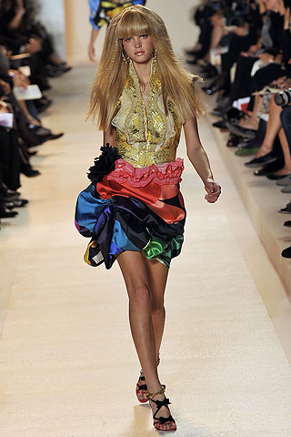 Suknje opet “in” (Moda.hr)