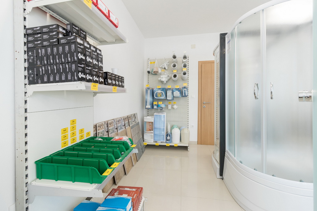 Vrhunska ponuda sanitarija i keramičkih pločica po nevjerojatnim cijenama u novootvorenoj trgovini “Latrina”