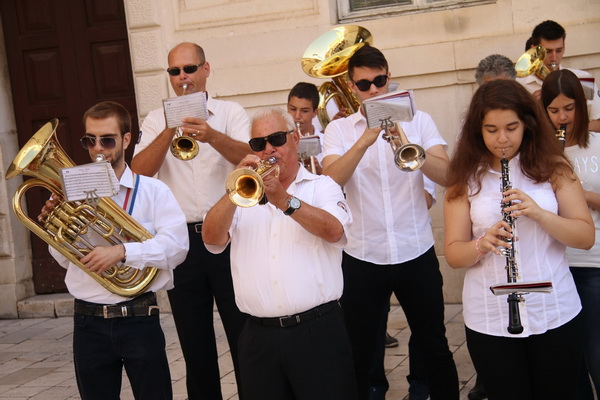 Polaganje lovorovog vijenca na spomen obilježje u povodu Dana antifašističke borbe Polaganje lovorovog vijenca na spomen obilježje u povodu Dana antifašističke borbe
