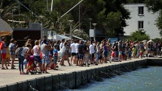 Novalja: Hidroavion sve popularniji način prijevoza između otoka i kopna