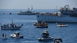 Premantura: Admiralski brod Vis potopljen kako bi postao ronilačka atrakcija. Photo: Duško Marušić/PIXSELL
