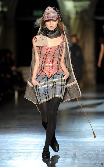 Vivienne Westwood Red Label, Jesen 2010.  (www.coutorture.com)