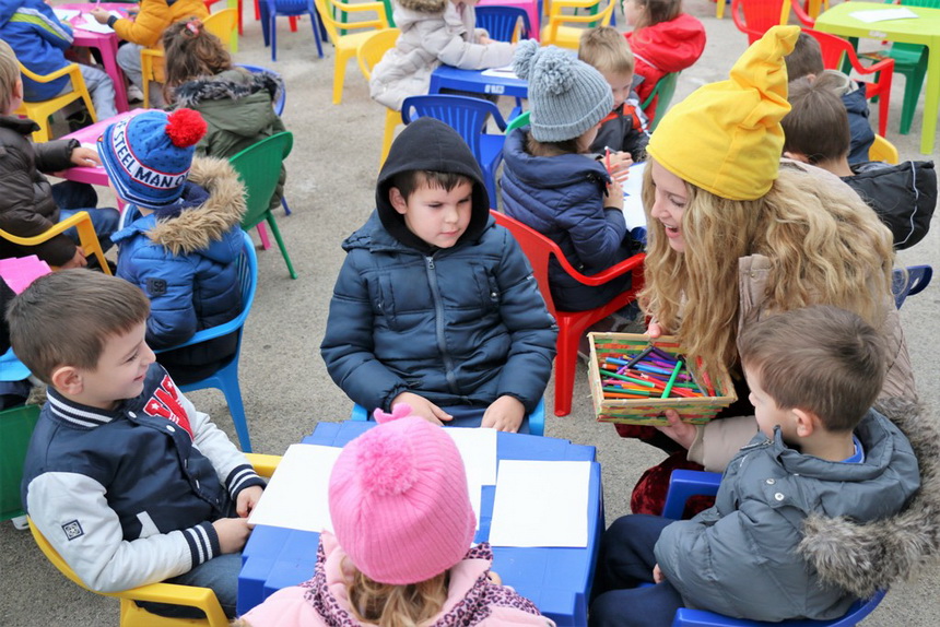 Sveti Nikola darivao mališane na Viru, Krampus bez posla Sveti Nikola darivao mališane na Viru, Krampus bez posla