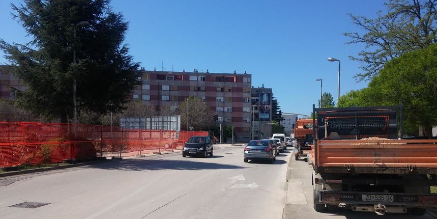 Put Murvice zakrčen kamionima