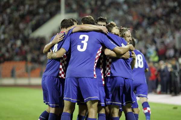 Minsk, 120809. Stadion Dinamo Minsk Kvalifikacijska nogometna utakmica za Svjetsko nogometno prvenstvo 2010. Bjelorusija – Hrvatska. Slavlje nakon postignutog gola Ivice Olica. Foto : Jakov Prkic / Cropix Minsk, 120809. Stadion Dinamo Minsk Kvalifikacijska nogometna utakmica za Svjetsko nogometno prvenstvo 2010. Bjelorusija – Hrvatska. Slavlje nakon postignutog gola Ivice Olica. Foto : Jakov Prkic / Cropix
