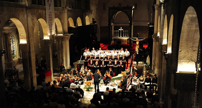 Sveta Stosija: Koncet Akademskog zbora Ivan Goran Kovacic i Hrvatskog baroknog ansambla