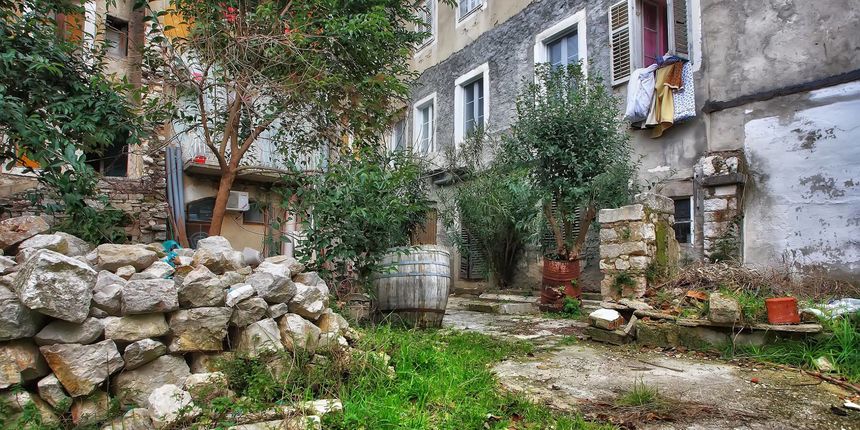 Varoško dvorište, Foto: Roberto Lerga Varoško dvorište, Foto: Roberto Lerga