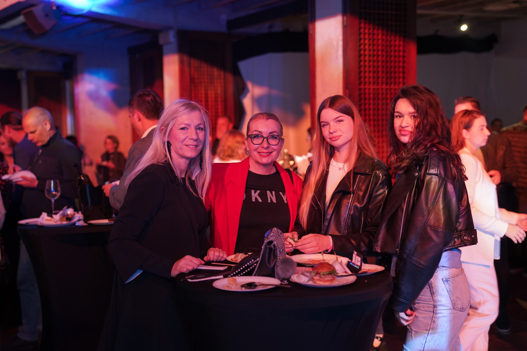 Gala večera japanskih i hrvatskih kuhara napunila Arsenal do posljednjeg mjesta Gala večera japanskih i hrvatskih kuhara napunila Arsenal do posljednjeg mjesta