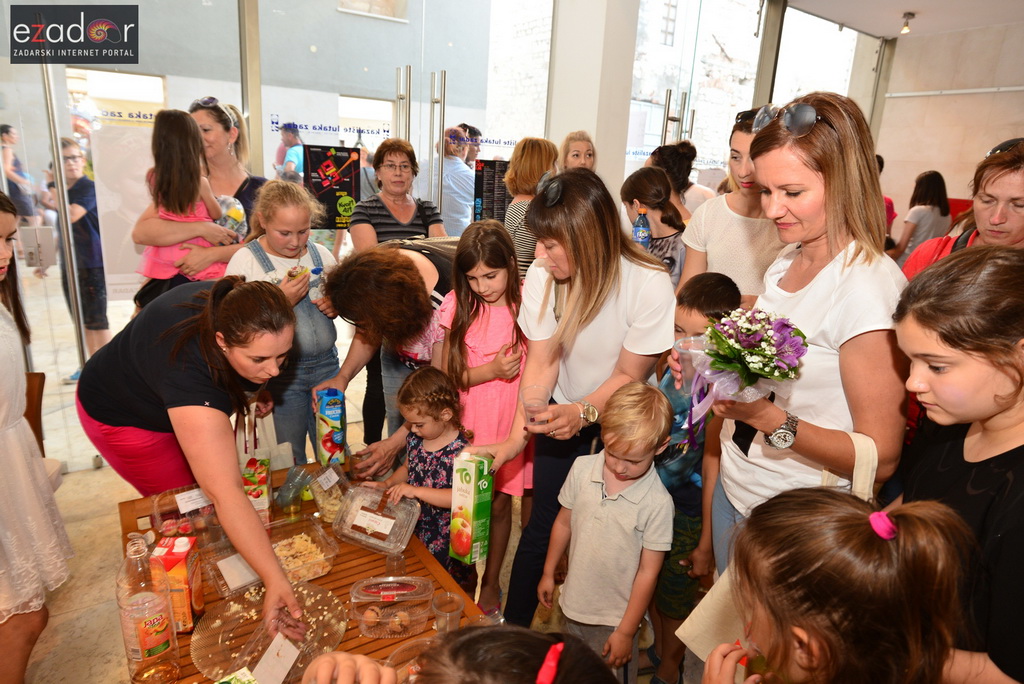 Premijera predstave “Snjeguljica” u izvedbi polaznika “Donatoline 1” Premijera predstave “Snjeguljica” u izvedbi polaznika “Donatoline 1”