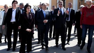 Predsjednik Zoran Milanović i albanski predsjednik Bajram Begaj posjetili crkvu Gospe Loretske u Arbanasima Predsjednik Zoran Milanović i albanski predsjednik Bajram Begaj posjetili crkvu Gospe Loretske u Arbanasima