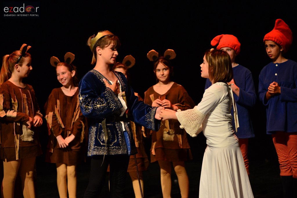 Premijera predstave “Snjeguljica” u izvedbi polaznika “Donatoline 1” Premijera predstave “Snjeguljica” u izvedbi polaznika “Donatoline 1”