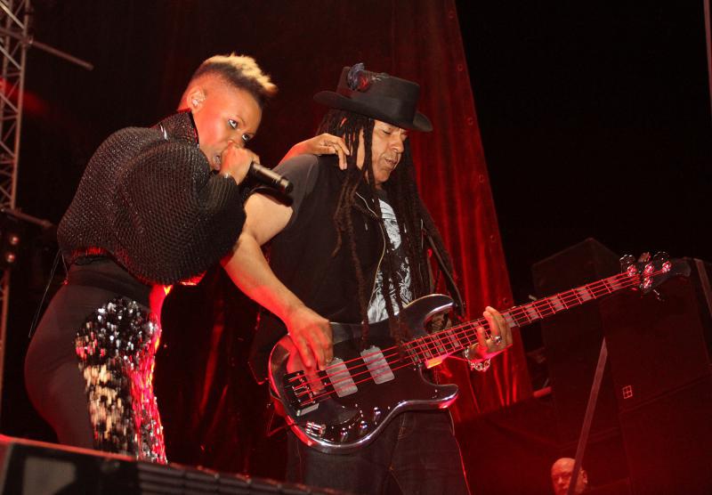 Skunk Anansie i Dubioza kolektiv oduševili nekoliko tisuća posjetitelja. Photo: Kristina Stedul Fabac/PIXSELL Skunk Anansie i Dubioza kolektiv oduševili nekoliko tisuća posjetitelja. Photo: Kristina Stedul Fabac/PIXSELL