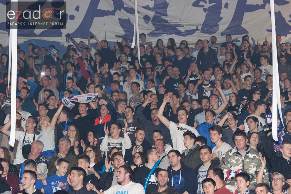 Humanitarno gledanje utakmice Zadar-Cibona u Jazinama Humanitarno gledanje utakmice Zadar-Cibona u Jazinama