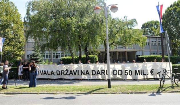 Aktivisti iz Varšavske “zahvalili” se transparentom u ime Horvatinčića