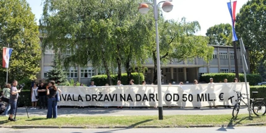 Aktivisti iz Varšavske “zahvalili” se transparentom u ime Horvatinčića