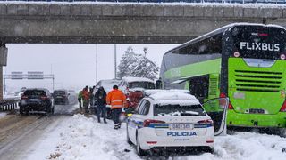 Lančani sudar autobusa i pet automobila kod Gospića