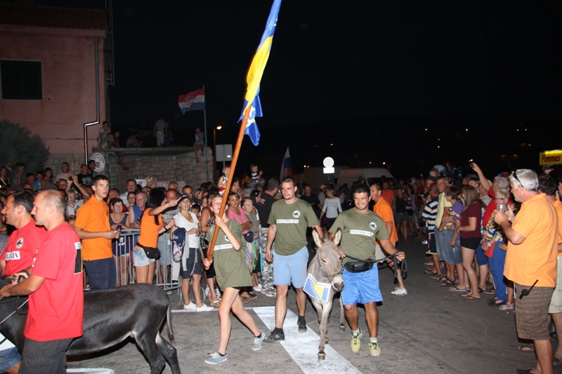 Tisno: 7. Međunarodna trka tovarov, Foto: Edin Kadić Tisno: 7. Međunarodna trka tovarov, Foto: Edin Kadić