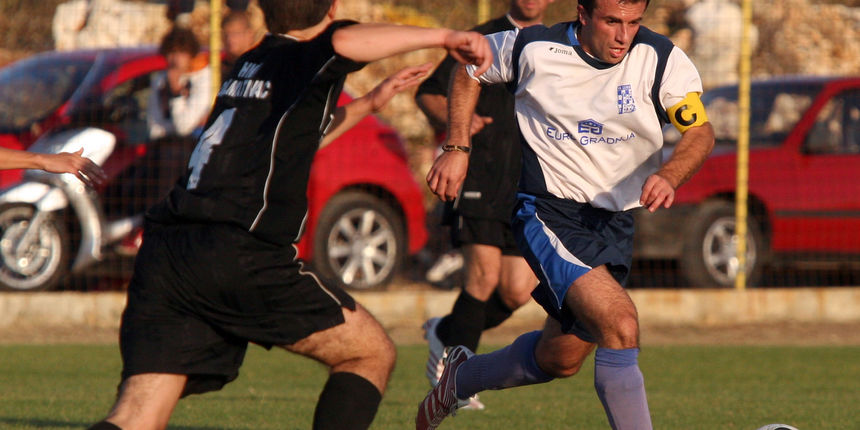 Zadar, 280908.
Nogometno igraliste u Crnom,utekmica zupanijske lige izmedju Dalmatinac-Zemunik.
Foto : Vladimir Ivanov / CROPIX