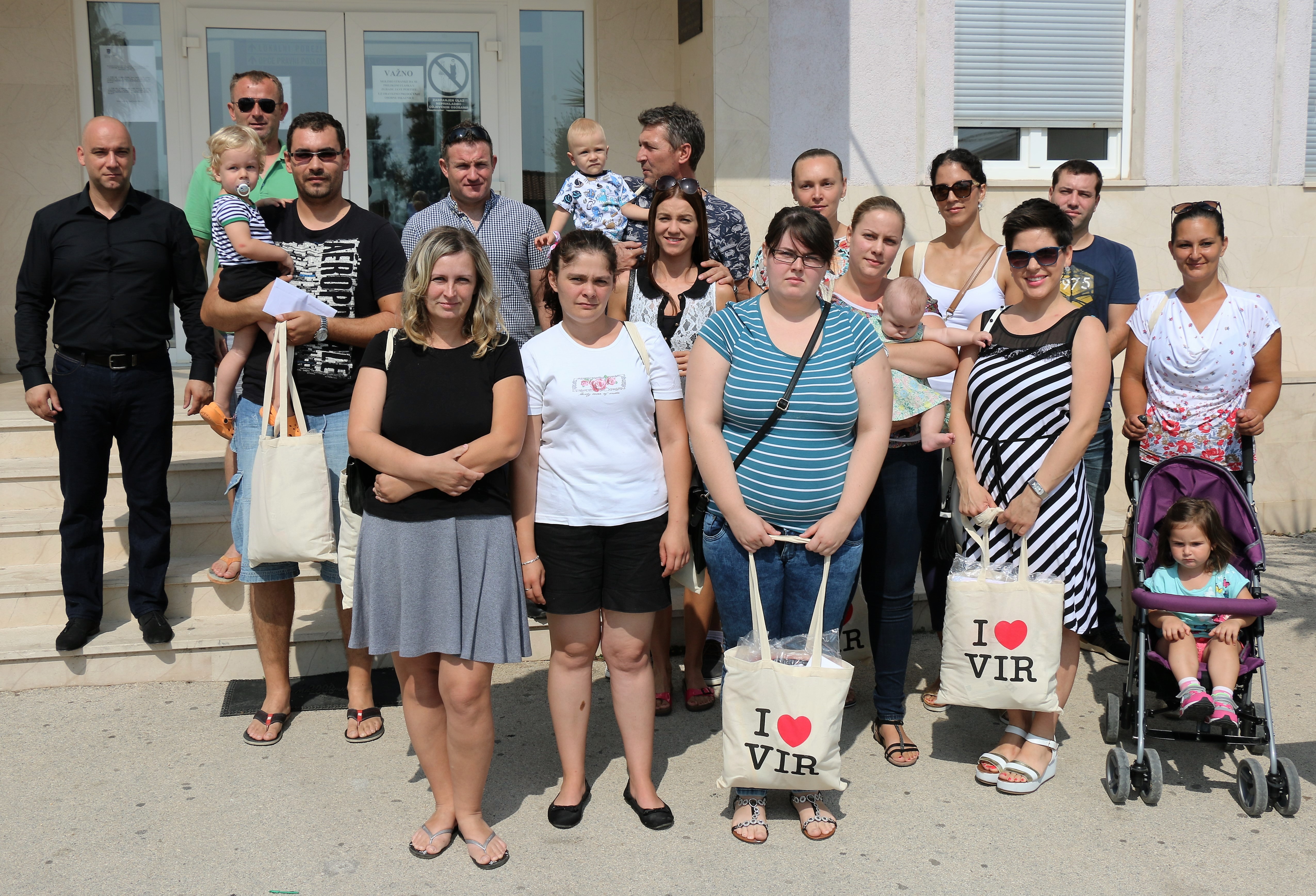 Vir: Dodjela potpore za opremu novorođenčadi Vir: Dodjela potpore za opremu novorođenčadi