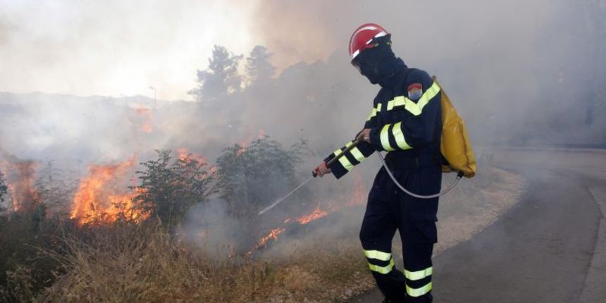 Požar na Plovaniji 11. kolovoza 2013. Foto: Željko Mršić/PIXSELL Požar na Plovaniji 11. kolovoza 2013. Foto: Željko Mršić/PIXSELL