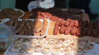 Prvenstvo u roštiljanju na zadarskoj Rivi (foto:Saša Čuka) Prvenstvo u roštiljanju na zadarskoj Rivi (foto:Saša Čuka)