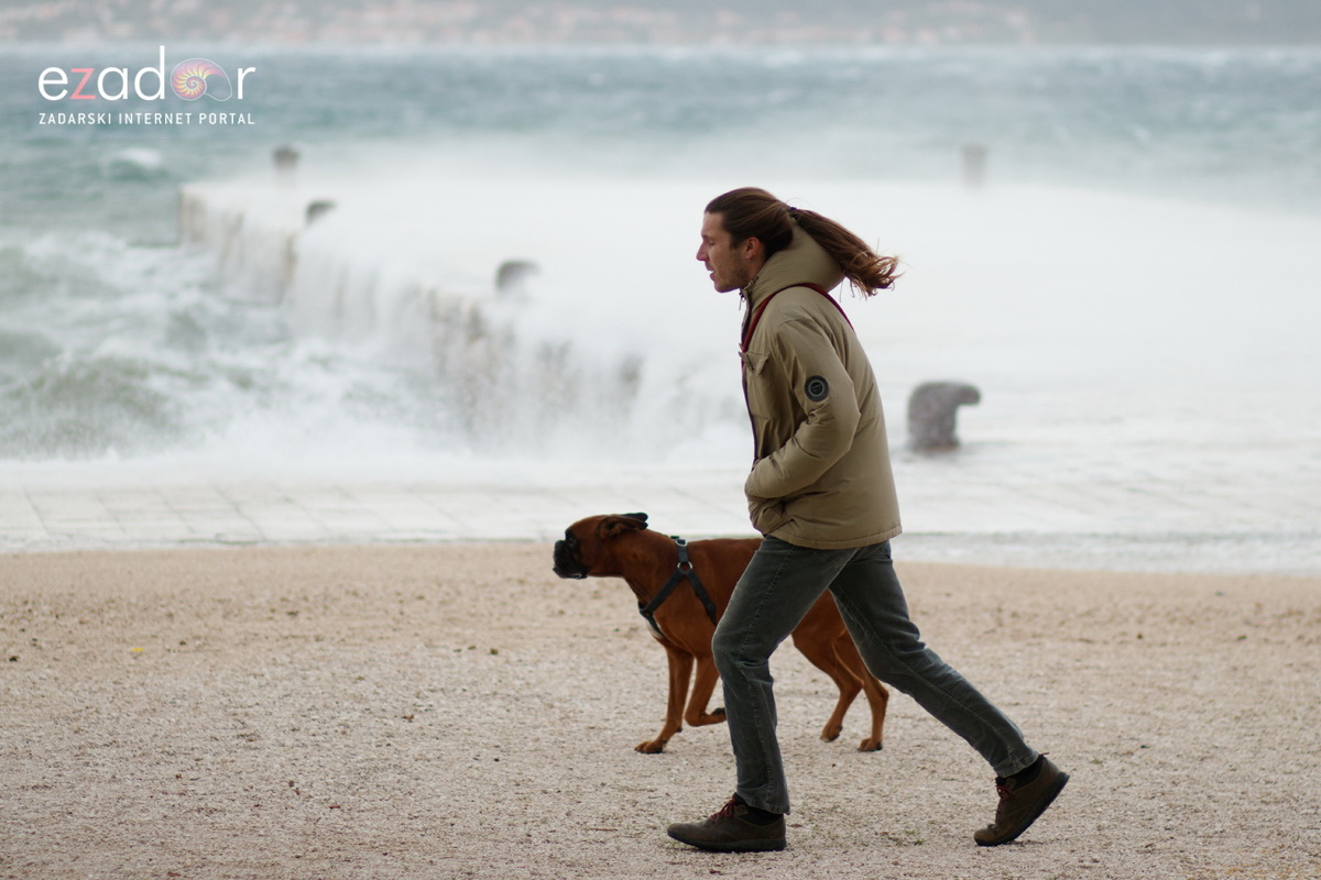 Đir po gradu, ponedjeljak 28. prosinca 2020. Đir po gradu, ponedjeljak 28. prosinca 2020.